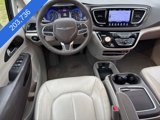 Used 2017 Chrysler Pacifica Touring-L Plus w/ Tire & Wheel Group image 3