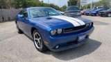Used 2010 Dodge Challenger SE image 3