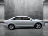 Used 2018 Volkswagen Passat 2.0T SE image 4