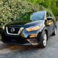 Used 2020 Nissan Kicks S image 2