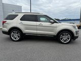 Used 2017 Ford Explorer Limited image 2
