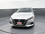 Used 2022 Nissan Altima 2.5 SR image 2