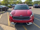 Certified 2018 Kia Niro EX w/ EX Premium Package image 2
