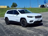 Used 2023 Jeep Cherokee Altitude Lux image 2