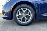 Used 2018 Chrysler Pacifica Touring-L w/ Tire & Wheel Group image 4