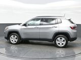 Used 2022 Jeep Compass Latitude w/ Convenience Group image 3