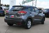 Used 2020 Nissan Kicks S image 4