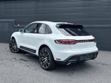 Certified 2024 Porsche Macan image 3