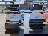Used 2021 Nissan Rogue SV image 5