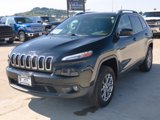 Used 2018 Jeep Cherokee Latitude Plus w/ Cold Weather Group image 2