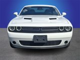 Used 2016 Dodge Challenger SXT image 2
