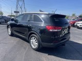 Used 2016 Kia Sorento LX image 4