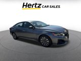 Used 2024 Nissan Altima 2.5 SV image 2