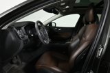 Used 2018 Volvo XC60 T5 Momentum w/ Vision Package image 3