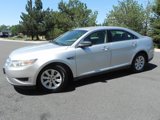 Used 2010 Ford Taurus SE image 3