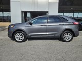 Used 2022 Ford Edge SEL image 2