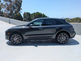 Certified 2024 Porsche Macan image 2