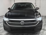 Used 2024 Volkswagen Jetta SE w/ Panoramic Sunroof Package image 2