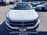 Certified 2023 Volkswagen Jetta SE w/ Panoramic Sunroof Package image 3