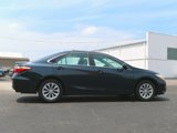 Used 2016 Toyota Camry LE image 3