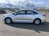 Used 2022 Toyota Corolla LE image 2