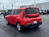 Used 2022 Kia Soul LX image 5