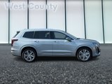 Used 2023 Cadillac XT6 Premium Luxury w/ Technology Package image 2