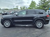 Used 2021 Jeep Grand Cherokee Laredo X image 3