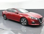 Used 2021 Nissan Altima 2.5 SV w/ SV Premium Package image 2