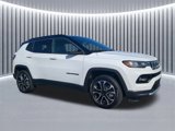 Used 2023 Jeep Compass Limited image 3