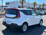 Used 2022 Kia Soul LX w/ Technology Package image 3