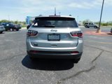 Used 2022 Jeep Compass Latitude image 4