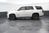 Used 2016 Cadillac Escalade Luxury image 2