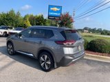 Used 2023 Nissan Rogue SL image 3