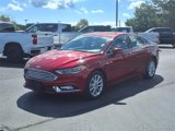 Used 2017 Ford Fusion SE w/ Fusion SE Technology Package image 3