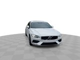 Used 2020 Volvo S60 T6 Momentum image 2