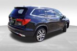 Used 2017 Honda Pilot Touring image 3