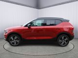Used 2019 Volvo XC40 T5 R-Design image 5