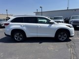 Used 2019 Toyota Highlander Limited Platinum image 2