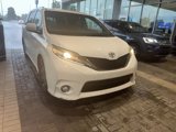 Used 2015 Toyota Sienna SE image 2
