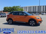 Used 2019 Nissan Kicks SR w/ SR Premium Package image 2