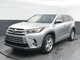 Used 2017 Toyota Highlander Limited image 3