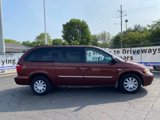 Used 2007 Chrysler Town & Country Touring image 5