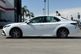 Used 2022 Toyota Camry SE image 3