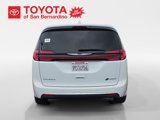 Used 2022 Chrysler Pacifica Limited image 4