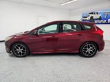 Used 2015 Ford Focus SE w/ SE Sport Package image 3