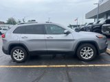 Used 2018 Jeep Cherokee Latitude w/ Cold Weather Group image 3