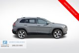 Used 2021 Jeep Cherokee Limited image 2