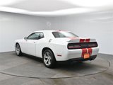 Used 2015 Dodge Challenger SXT image 3