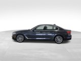 Used 2020 BMW 530e xDrive w/ Premium Package image 2